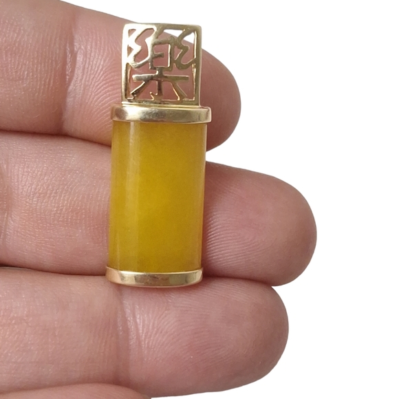 14k Yellow Gold And Yellow Jade Pendant Charm 1 1/4"  3.79 Grams Chinese Symbols - Picture 3 of 9